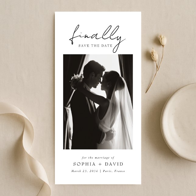Endlich | Schwarz-Weiß-Foto-Lesezeichen-Hochzeit Save The Date (Von Creator hochgeladen)