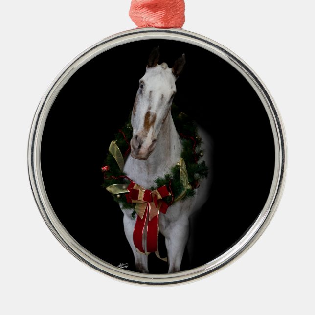 Endo Portrait Ornament Aus Metall (Vorne)