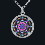 Energie-heilendes Mandala ~ der Heiler Anna Rosa Sterling Silberkette<br><div class="desc">Wie ein geistiger Energieheiler des beruflichen Abstandes seit 2001, ich gelernt haben, sich entwickelt und verwendet dem Power der heilenden Absicht der Energie. Mein ganzer SCHMUCK MIT ABSICHT (R) trägt die heilende Energie der positiven Äusserung. Diese Energie-Mandalahalskette des Sterlingsilbers heilende ist bereit, Ihre eigene persönliche Absicht zu empfangen. Wenn diese...</div>