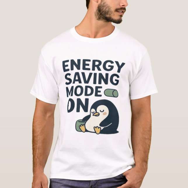 Energiesparmodus Ein -Lustiger Batterie Faulheitsm T-Shirt (Vorderseite)