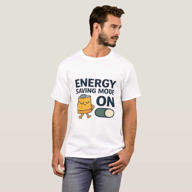 Energiesparmodus Ein- Lustiges Batterie-Faul-T-Shi T-Shirt (Vorne ganz)