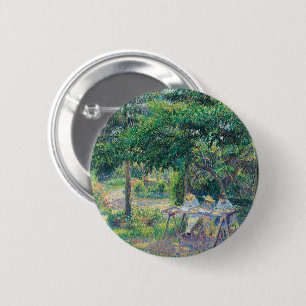 Enfables attablés dans le jardin Camille Pissarro Button
