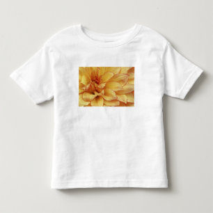 Eng in Fotografien von Dalhia-Blume mit der 2 Kleinkind T-shirt
