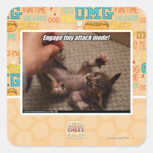 Engage den winzigen Angriffsmodus! Quadratischer Aufkleber