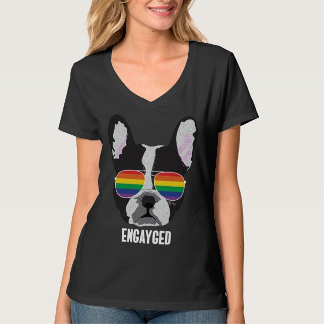 Engayged  Boston Terrier Dog Gay Pride T-Shirt (Vorderseite)