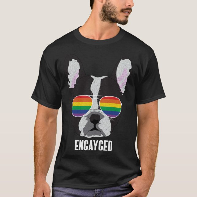 Engayged  Boston Terrier Dog Gay Pride T-Shirt (Vorderseite)