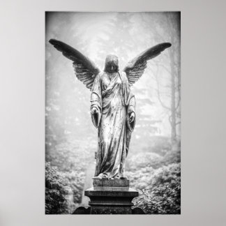 Engel mit Skulptur aus ausgestreckten Flügeln Poster