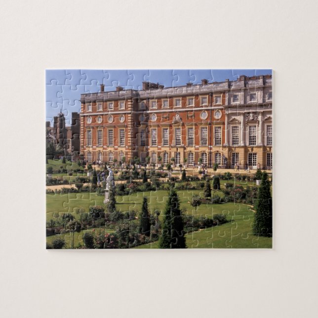 England, Surrey, Hampton Court Palace. Puzzle (Horizontal)