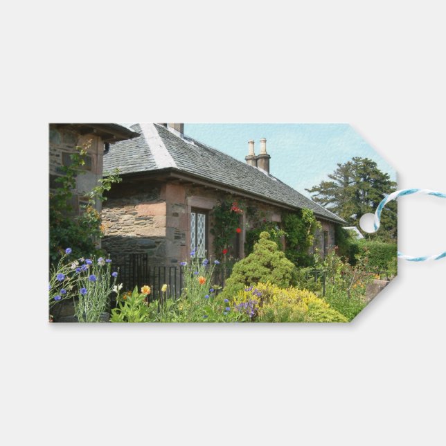Englische Hütte II mit Blumengartenfotografie Geschenkanhänger (Vorderseite (Horizontal))