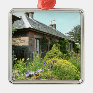 Englische Hütte II mit Blumengartenfotografie Silbernes Ornament