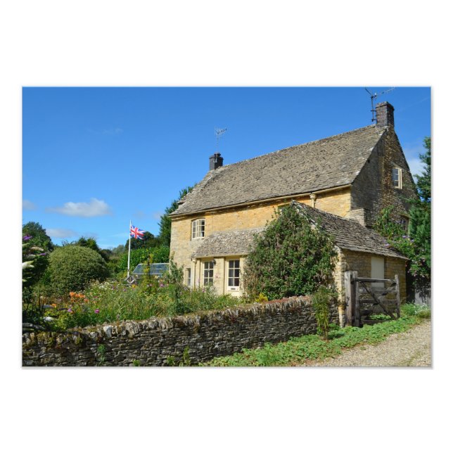 Englische Hütte mit Garten Fotodruck (Vorne)