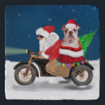 English Bulldog Christmas Santa Claus Töpfeuntersetzer<br><div class="desc">Ein Weihnachtsmann,  der mit dem Fahrrad Weihnachtsbaum und den englischen Bulldog als Geschenk liefert,  ist eine ideale Weihnachtsgeschenkidee für jemanden,  der diese Hundezüchtung Liebe hat.</div>