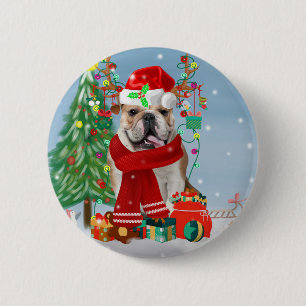 English Bulldog in Snow mit Weihnachtsgeschenken Button