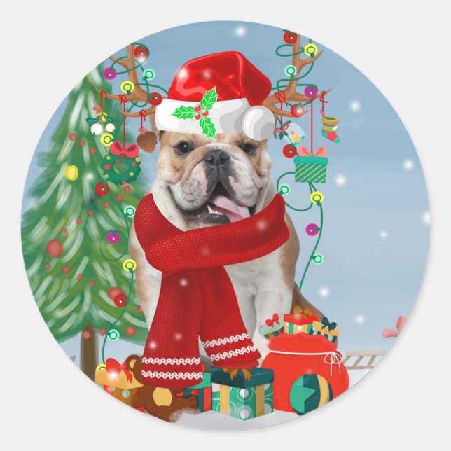 English Bulldog in Snow mit Weihnachtsgeschenken Runder Aufkleber (Vorderseite)