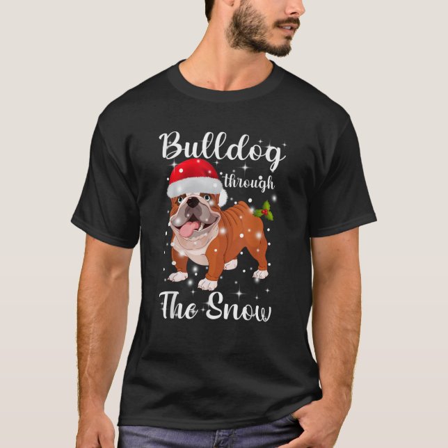 English Bulldog Through The Snow Christmas Dog Lov T-Shirt (Vorderseite)