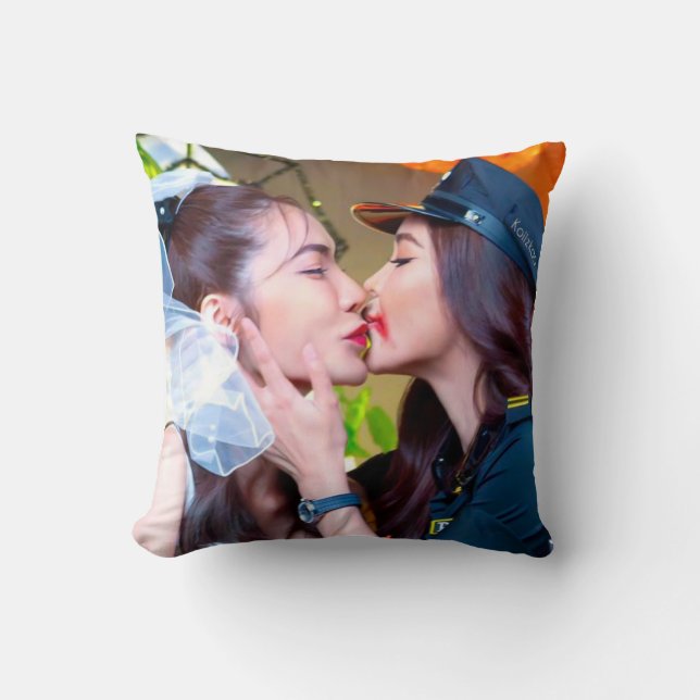 Englot Thai GL Halloween Kiss, Engfa and Charlotte Kissen (Vorderseite)