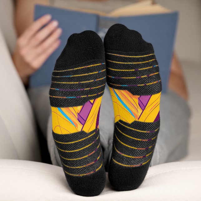 Enigmatic Brazilian Woman in Vibrant Pop Art Socken (Unterseite)