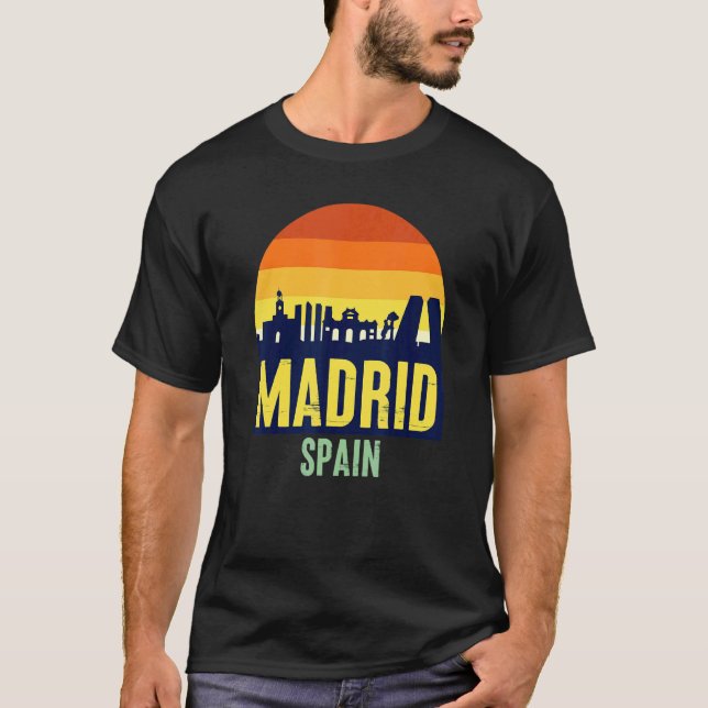 Enjoy Wear Cool Madrid Spanien Skyline Graphic 2 T-Shirt (Vorderseite)