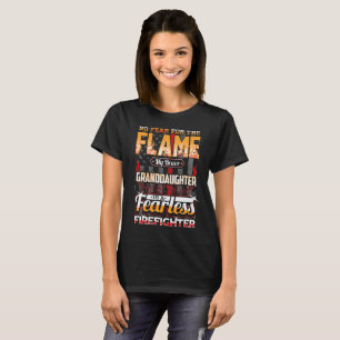 Enkelin-Feuerwehrmann-amerikanische Flagge T-Shirt