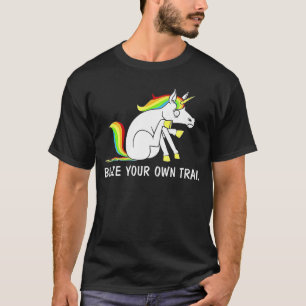 Entdecke dein eigenes Wanderparadies T-Shirt