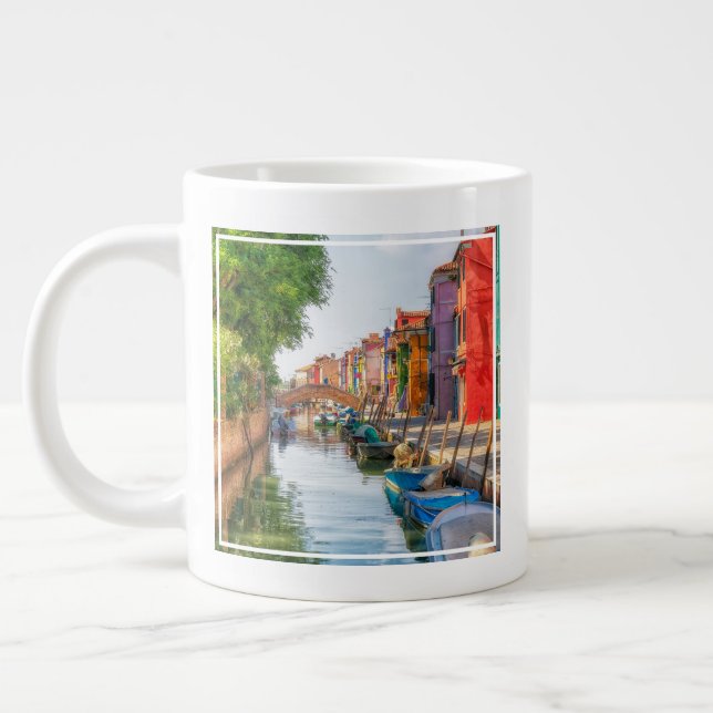 Entdecken Sie den lebendigen Charme von Burano Jumbo-Tasse (Links)