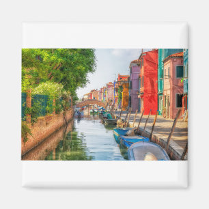 Entdecken Sie den lebendigen Charme von Burano Magnet