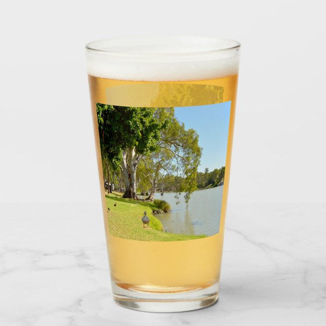 Enten auf dem Fluss Murray Australia, Glas (Vorne (Gefüllt))