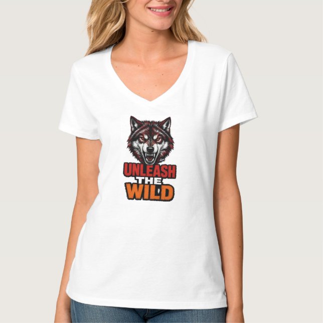 Entfessle das wilde rote Wolf-Emblem T-Shirt (Vorderseite)