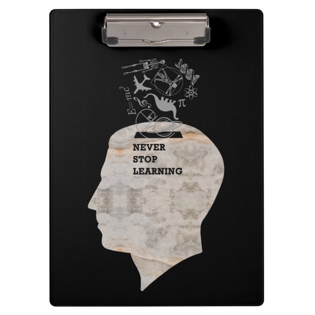 Enthüllung des Reichtums an Wissen im Inneren Klemmbrett (Vorderseite)