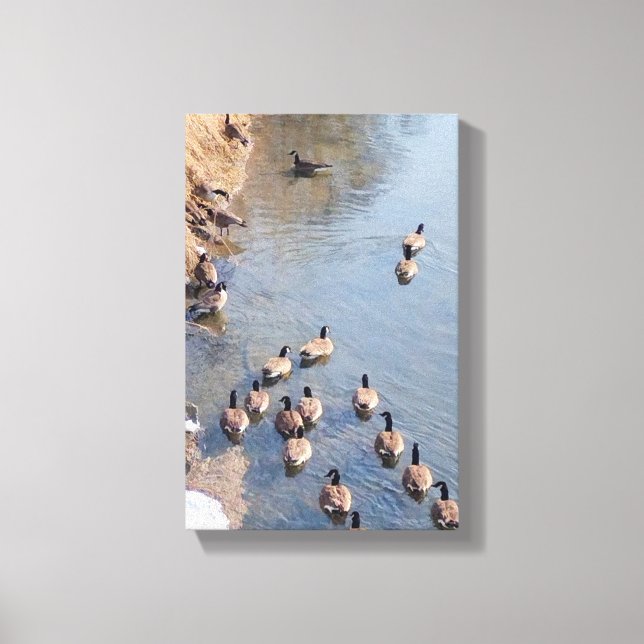 Entlang des Flusses Leinwanddruck (Vorderseite)