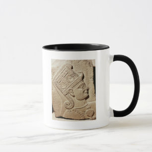 Entlastung, die den Kopf eines jungen Prinzen Tasse