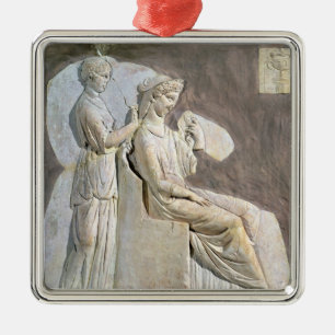 Entlastung, die eine Frau an ihr toile darstellt Ornament Aus Metall