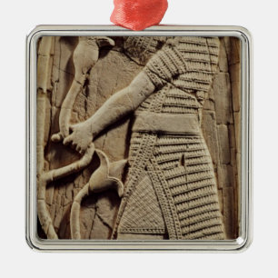 Entlastung, die einen Krieger darstellt Silbernes Ornament