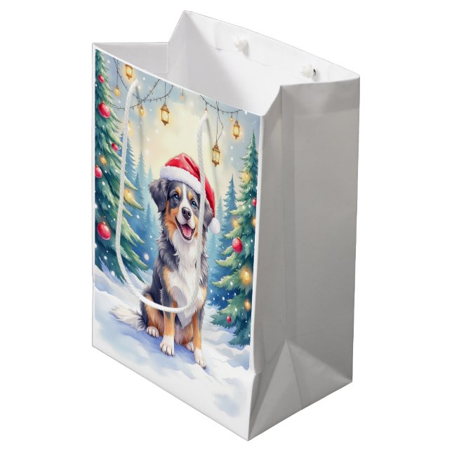 Entlebucher Mountain Dog Snowy Forest Santa Mittlere Geschenktüte (Vorderseite Schrägansicht)