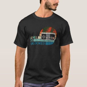 Entriegelter Videospielsteuerelement der Stufe 30 T-Shirt