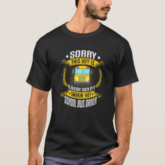Entschuldigung, dieser Typ ist ein rauchheißer Sch T-Shirt