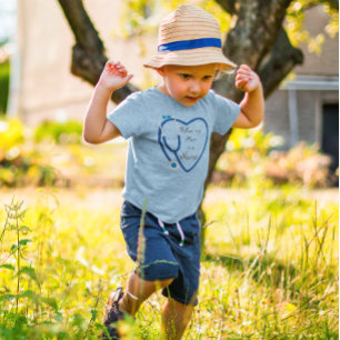Entspann dich, meine Mutter ist eine Krankenschwes Kleinkind T-shirt