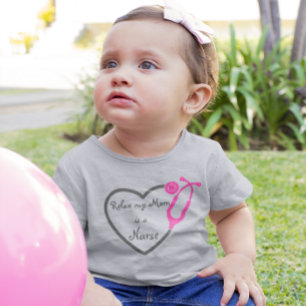 Entspann dich, meine Mutter ist eine Krankenschwes Kleinkind T-shirt