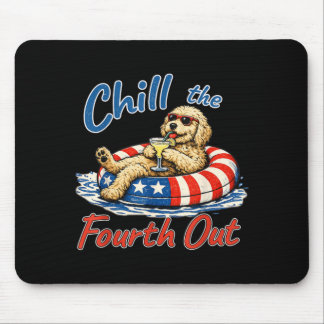 Entspanne den Vierten lustiger Goldendoodle-Hundef Mousepad