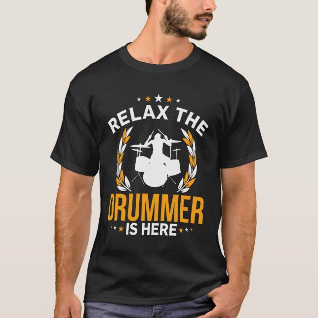 Entspannen Sie sich bei dem Drummer, der hier ein  T-Shirt (Vorderseite)