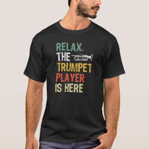 Entspannen Sie sich beim Trumpet Player. T-Shirt