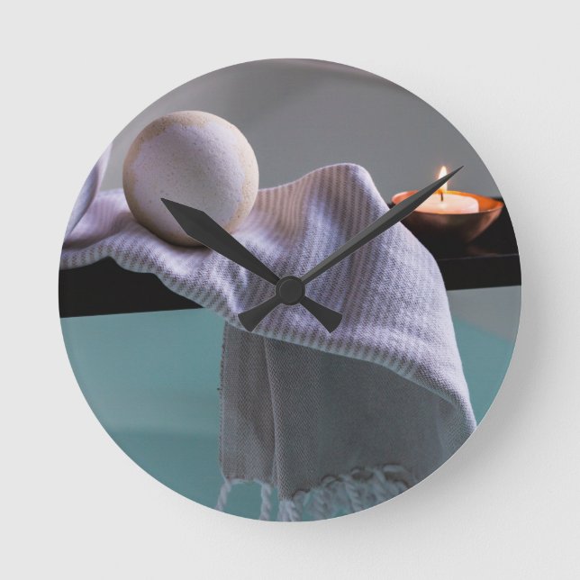 Entspannende Bad-Uhr Runde Wanduhr (Vorderseite)