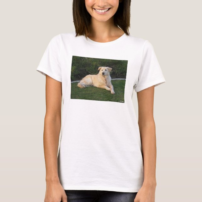 Entspannender Hund T-Shirt (Vorderseite)
