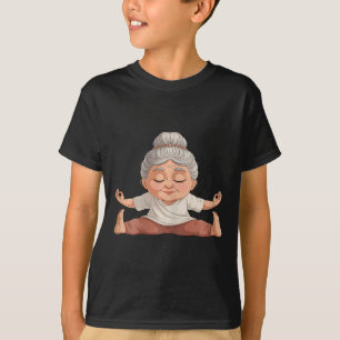 Entspannte Yoga-Lance-Kunst Reife Sportliche Frau T-Shirt