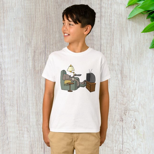 Entspannter Hund Fernsehen T-Shirt (Von Creator hochgeladen)
