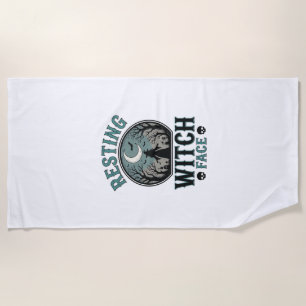 Entspanntes Hexengesicht Vintage Halloween-Design_ Strandtuch