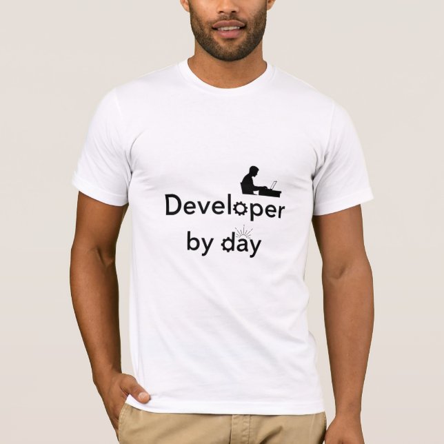 Entwickler bei Tag T-Shirt (Vorderseite)