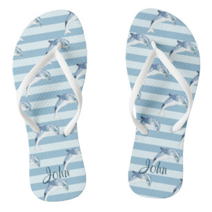 Entzückende Delfine auf hellblauen Streifen Flip Flops