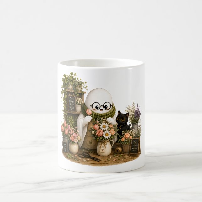 Entzückender Geist arbeitet in gemütlichem Blumeng Kaffeetasse (Mittel)