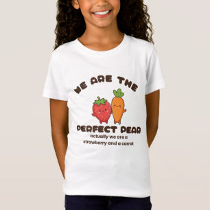 Entzückendes Erdbeer- und Karotten-Charakter-Desig T-Shirt